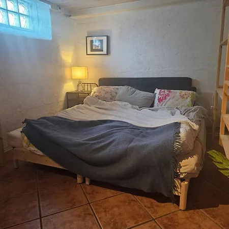 Leilighet Cosy House, And Tranquil *